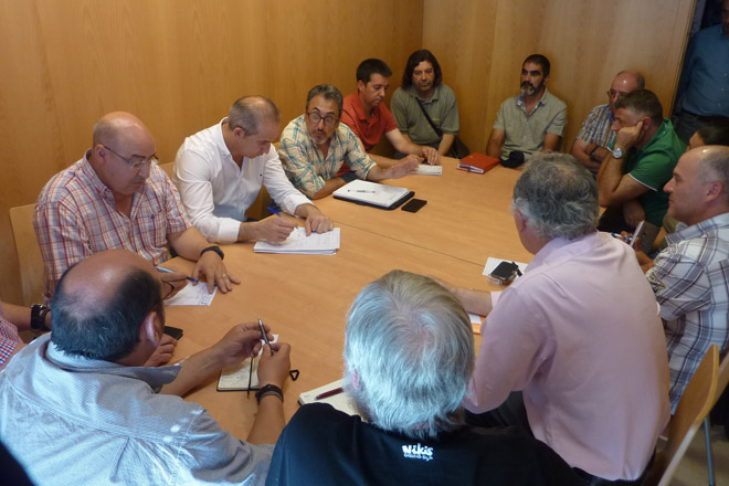 La Plataforma por la Defensa del Sector Lácteo Gallego se reúne este lunes con alcaldes y asociaciones del Xallas