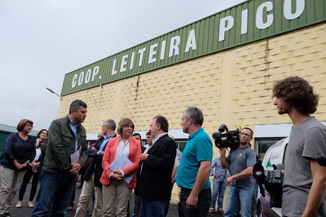 Quintana visita la cooperativa lechera Pico Sacro