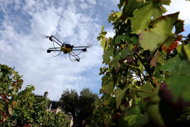 Medio Rural proyecta el uso de drones para los controles de campo de la PAC