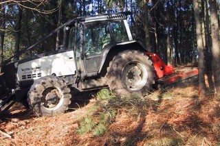 Desenvolven en Asturias un sistema que avisa automaticamente aos servizos de emerxencia en caso de accidente con maquinaria agrícola ou forestal
