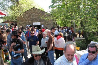 A Feira do Viño de Vilachá exalta os viños de Ribeira Sacra nunha contorna única