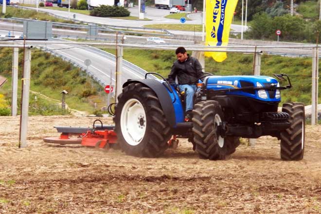 As vendas de tractores novos medran un 67% en Galicia en setembro