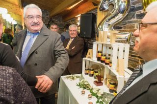 Mieles Anta celebra os seus 25 anos comezando a exportar mel galego a China