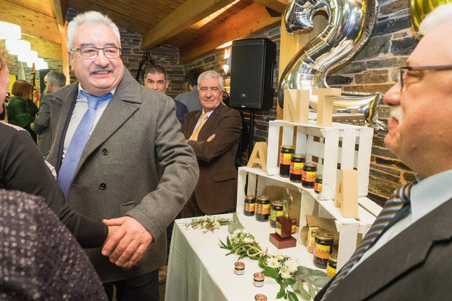 Mieles Anta celebra os seus 25 anos comezando a exportar mel galego a China