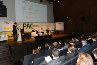 Consenso en España para limitar o número de beneficiarios da PAC