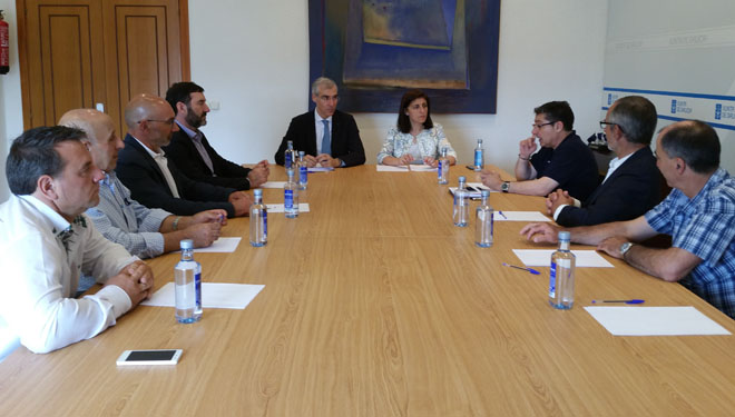 Reunión de la Xunta con las 6 cooperativas que se fusionan en Aira