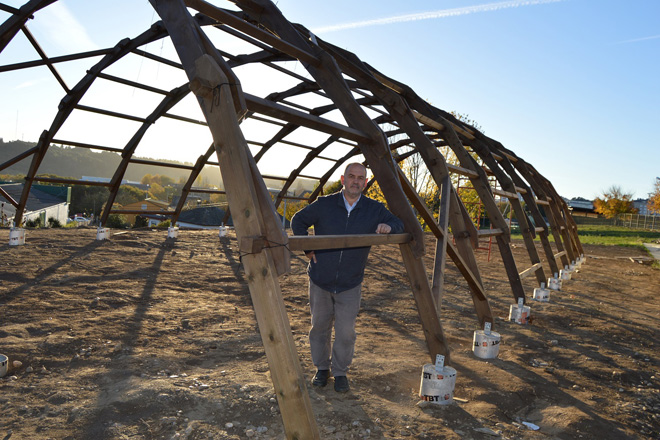 Un invernadoiro de piñeiro, inspirado en Da Vinci, para o espazo agroecolóxico do Campus Terra