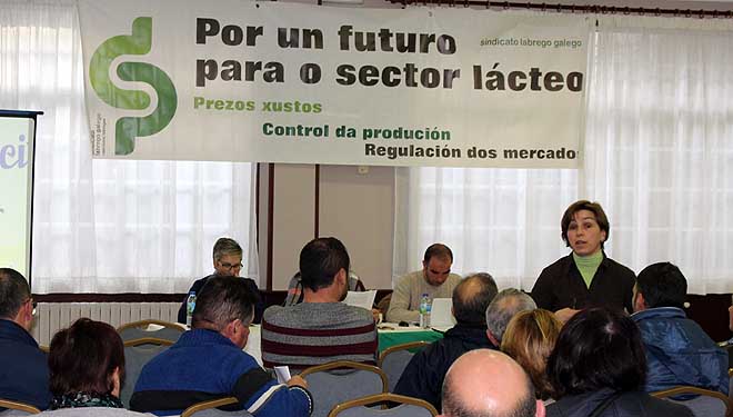 Lupe Prado, reelexida responsable do sector lácteo do Sindicato Labrego