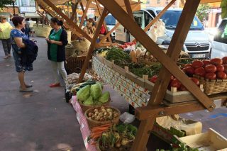 A Xunta ve posible celebrar mercados locais de alimentación