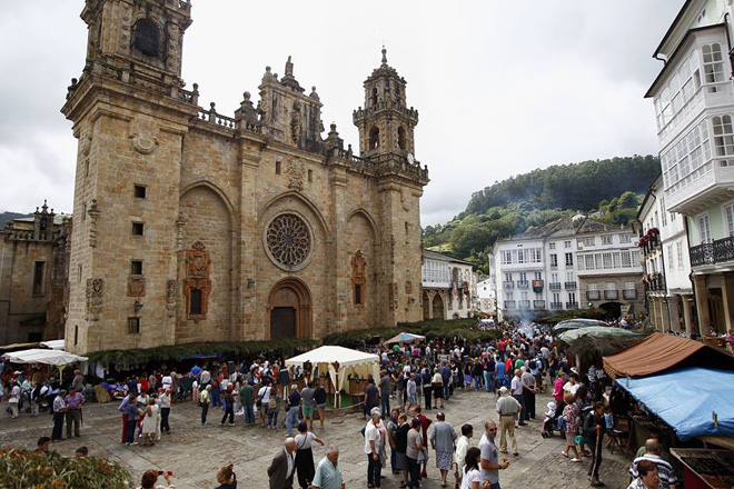 O XXVII Mercado Medieval de Mondoñedo suma este ano arredor de 150 postos e máis de 70 actividades