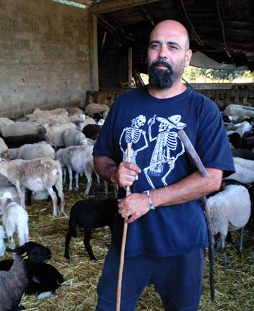 “A Xunta trata ao sector ovino e caprino como a ovella negra da gandería en Galicia”