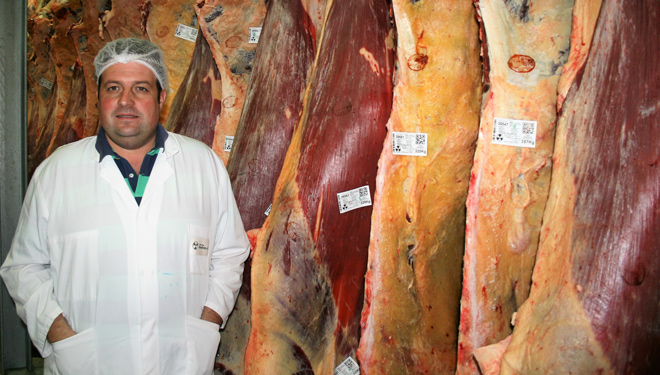 “Por fin a carne de vaca galega estase poñendo de moda”