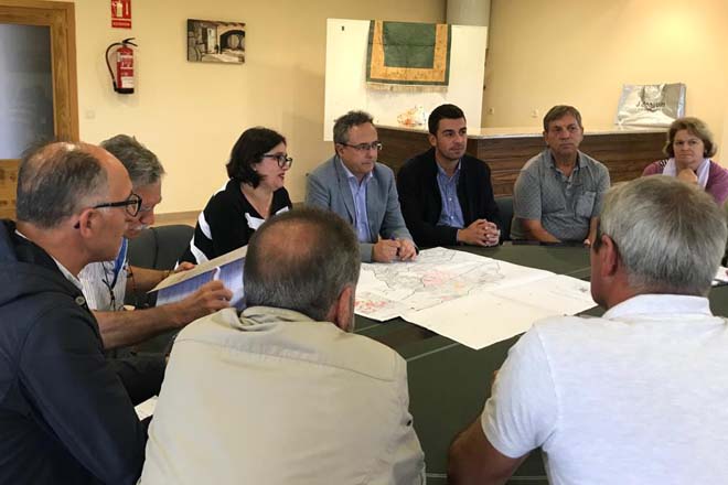 Medio Rural le aclara a los silvicultores del Morrazo que apoyará agrupaciones de 10 hectáreas