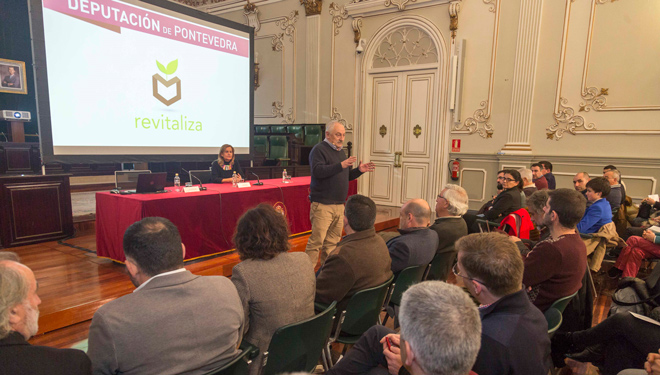 El compostaje permite reducir a la mitad la basura en ayuntamientos de Pontevedra