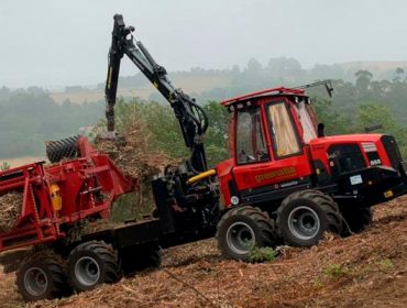 Así funcionan as 30 compactadoras forestais de Greenalia que procesan 500.000 toneladas de biomasa en Galicia