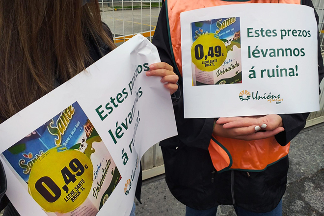 protesta UUAA impagos grupo Santé planta Outeiro de Rei prezos leite supermercado