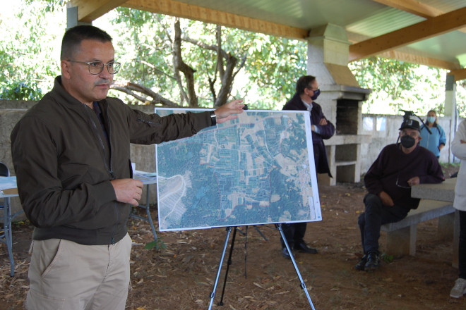 Proxectan recuperar 22 hectáreas de terra abandonada en Monterrei para dedicalas a viñedo