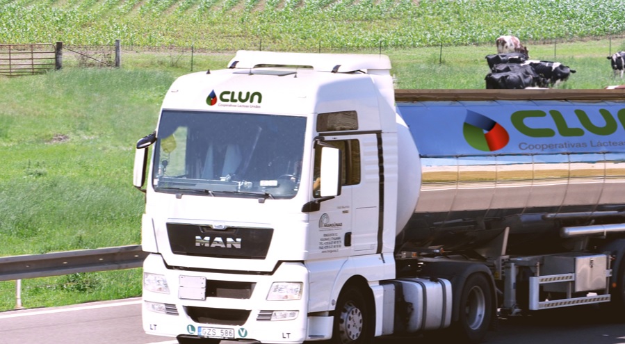 camion cisterna recollida leite CLUN
