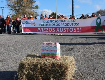 Larsa boicotea a Ulega e negocia directamente cos gandeiros a renovación dos contratos do leite