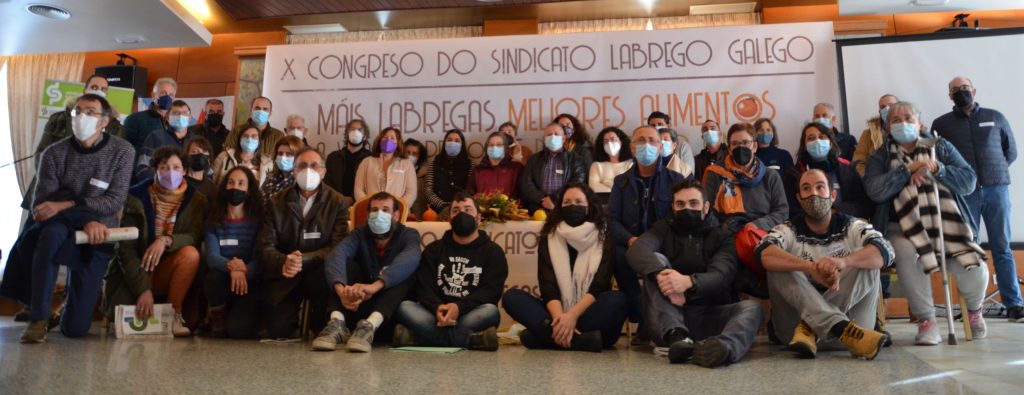 Foto de familia da Dirección e a Executiva Nacional do Sindicato Labrego Galego