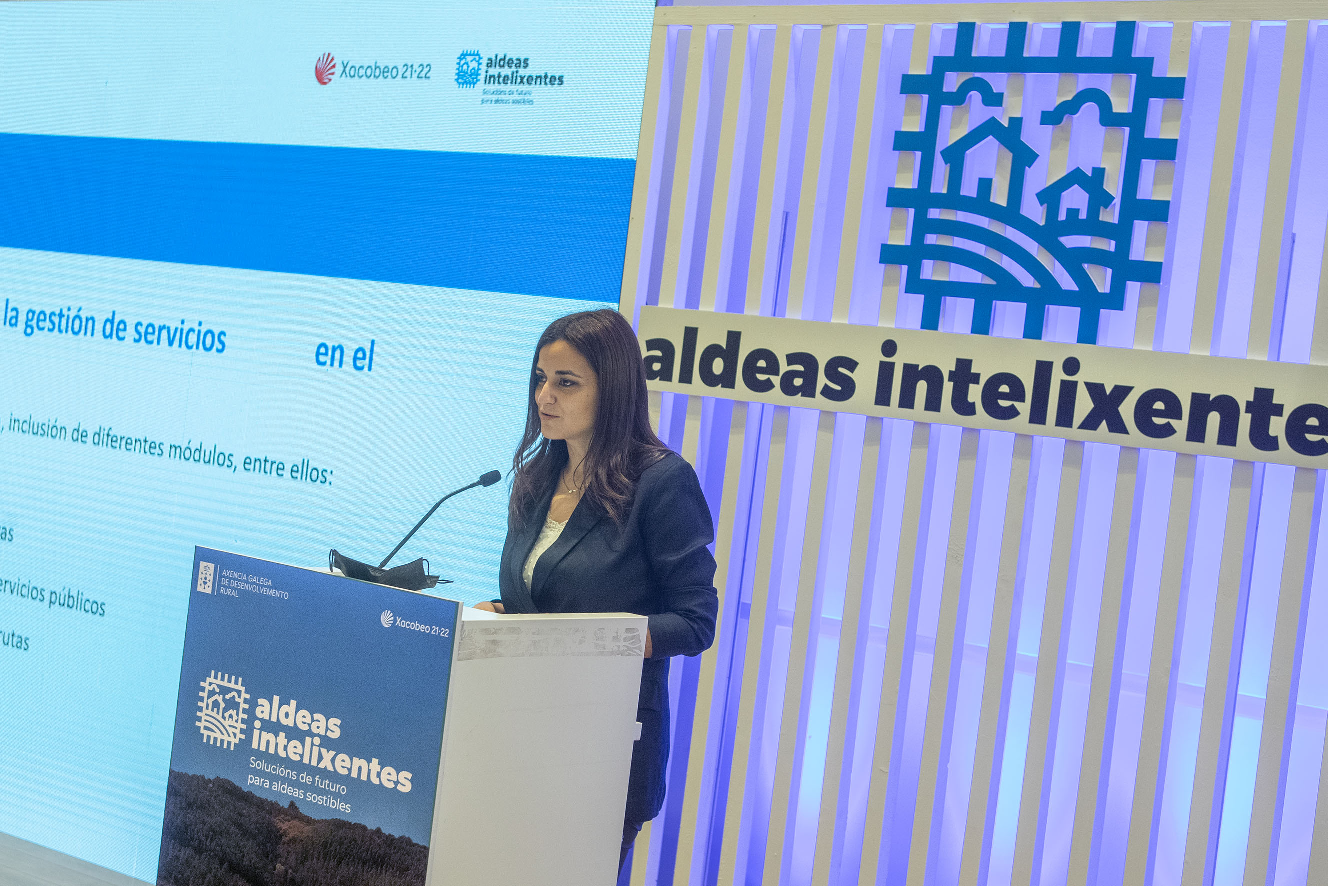 A directora xeral da Axencia Galega de Desenvolvemento Rural, Inés Santé, preside a xornada de presentación das fichas de avance para os retos do Proxecto Aldeas Intelixentes.