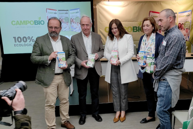 La cooperativa Campoastur lanza al mercado Campobio, su propia marca de leche ecológica