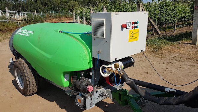 Generador de agua ozonizada empleado por la bodega Martín Códax.