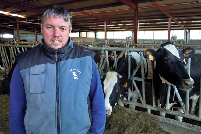 Agromuralla critica que “dende xaneiro aos gandeiros baixáronnos o prezo un 20% pero o leite para o consumidor segue igual”