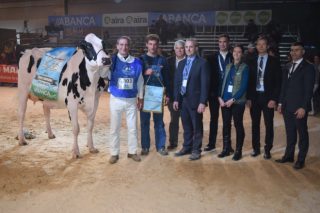 A gandería de Ávila La Serrada logra o premio á mellor vaca de GandAgro 2023