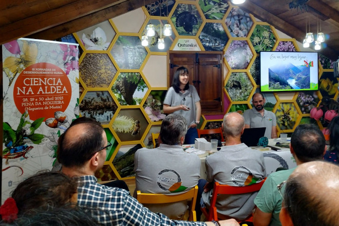 Os bosques centraron a primeira xornada de Ciencia na aldea, en Negueira de Muñiz