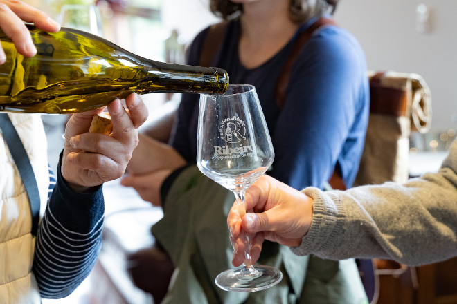 Medra un 5,2% a exportación dos viños brancos españois con Denominación de Orixe