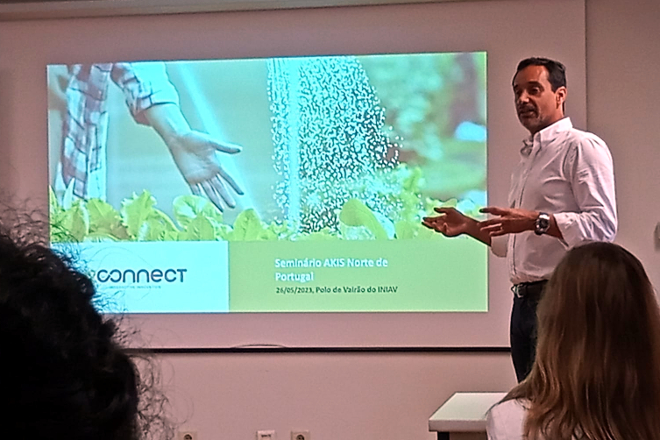 Rui Almeida, explicando el proyecto I2connect a los asistentes
