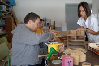 Os beneficios da madeira en terapias ocupacionais: O exemplo do Centro de Atención á Discapacidade Souto de Leixa