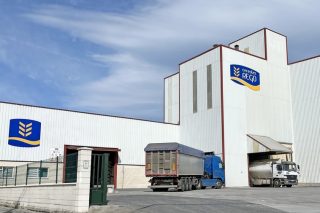 A cooperativa láctea andaluza Covap reforza a súa presenza en Galicia coa compra dunha fábrica de pensos