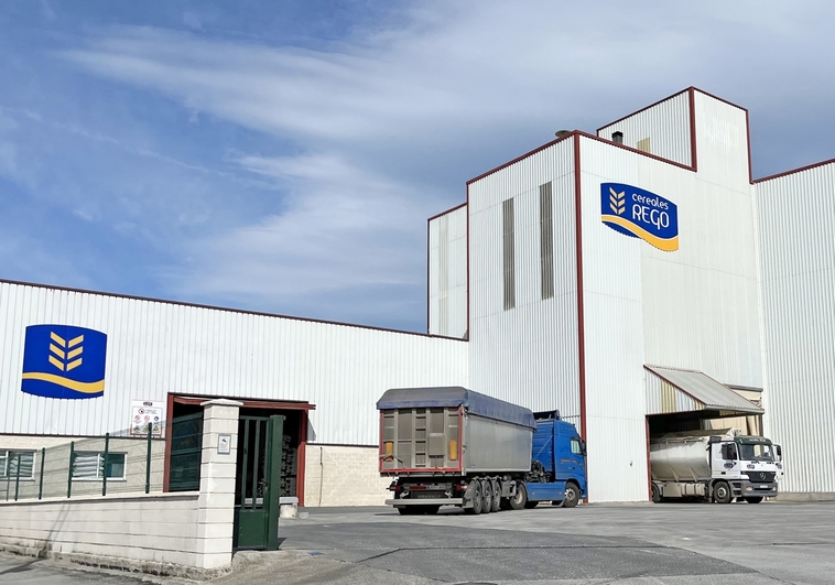 A cooperativa láctea andaluza Covap reforza a súa presenza en Galicia coa compra dunha fábrica de pensos
