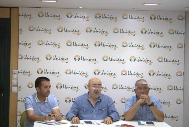 Unións pide vetar el acceso a subvenciones a empresas lácteas que bajen los precios en Galicia